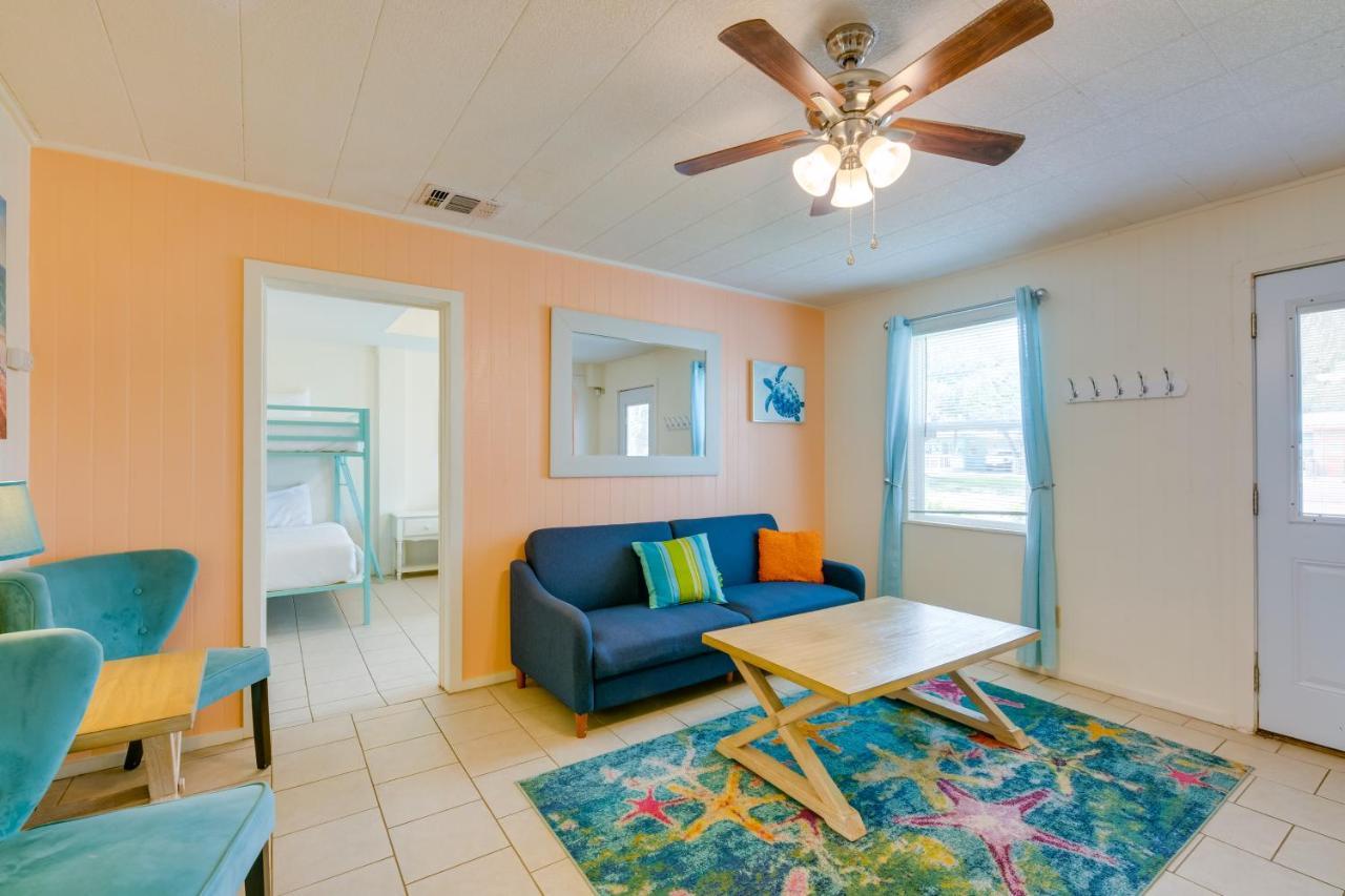 Beautiful Rockport Townhome - Walk To Aransas Bay! Kültér fotó